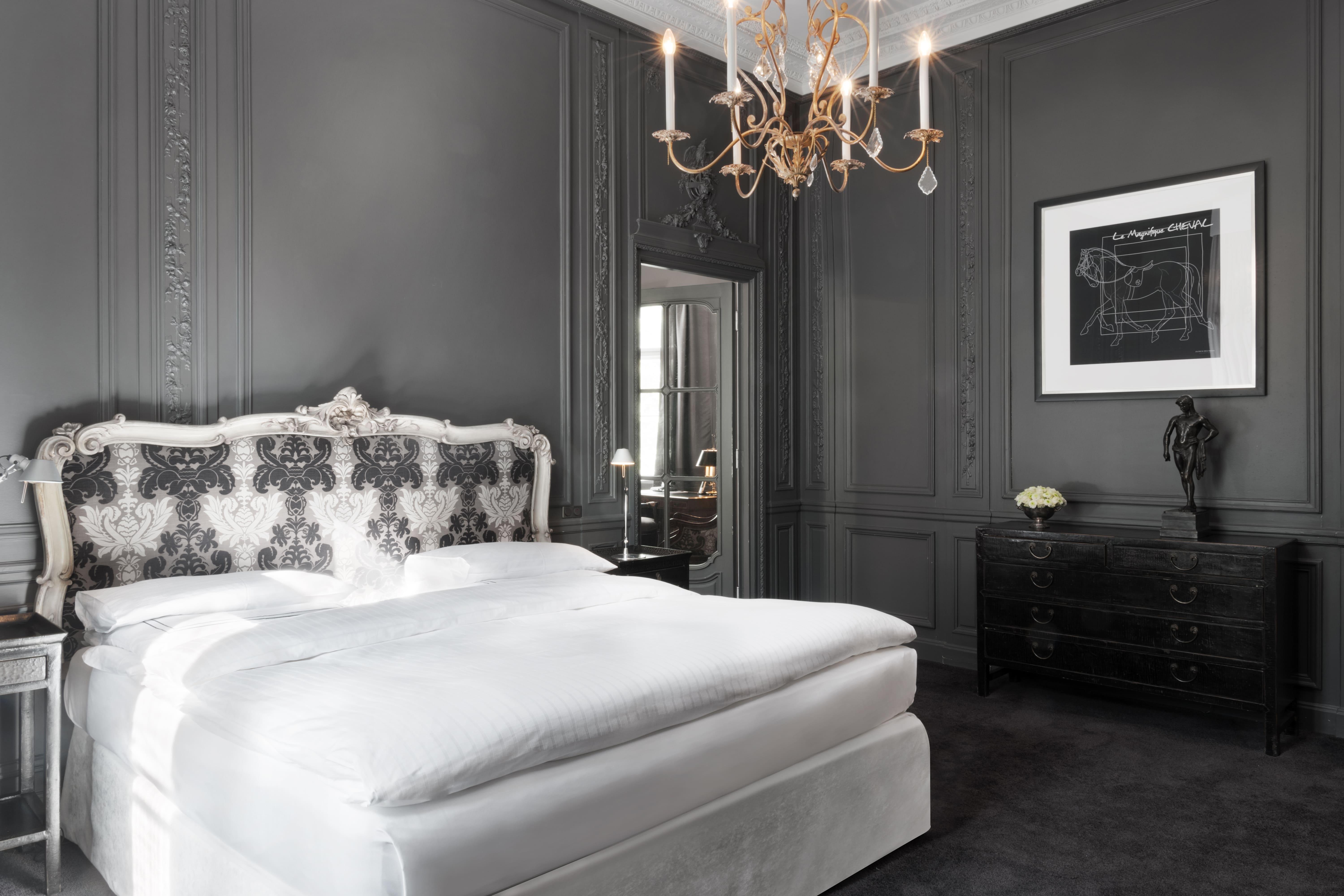 Schlosshotel เบอร์ลิน ภายนอก รูปภาพ A bedroom at the Hotel de Ville