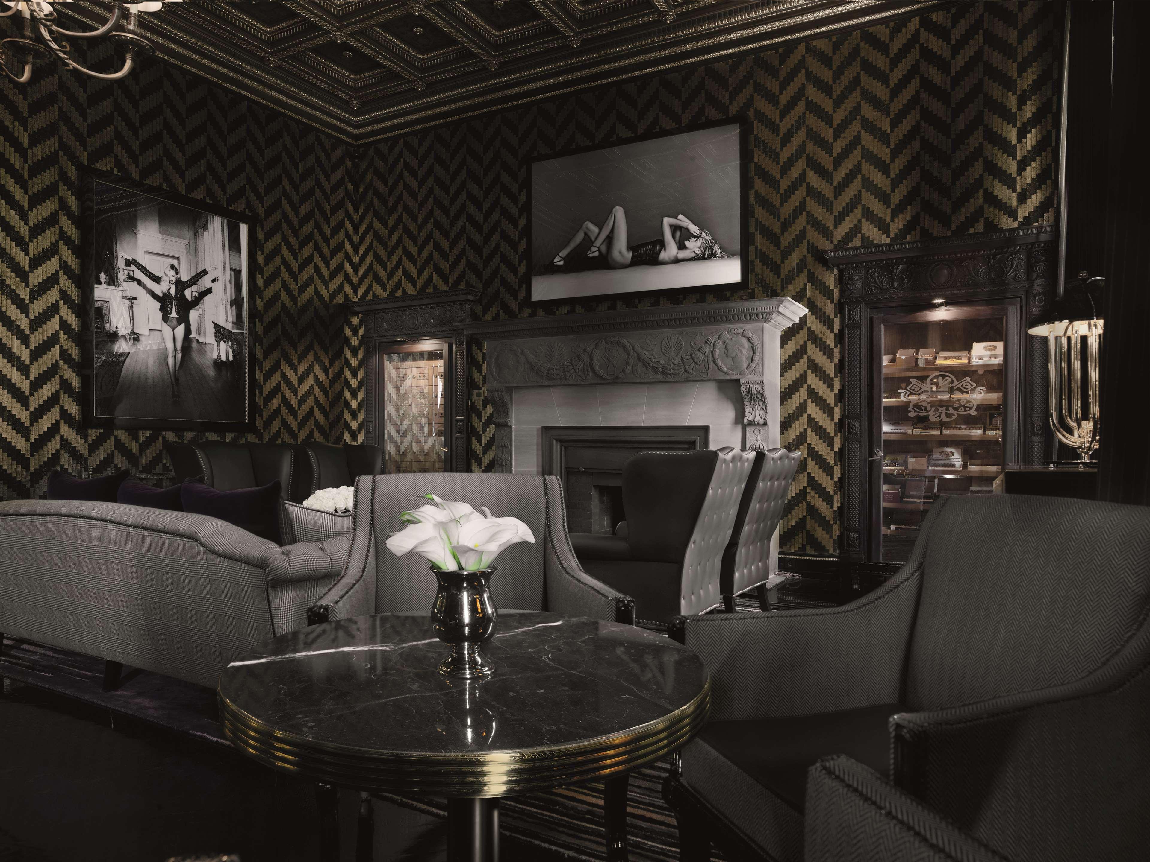 Schlosshotel เบอร์ลิน ภายนอก รูปภาพ The interior of the nightclub