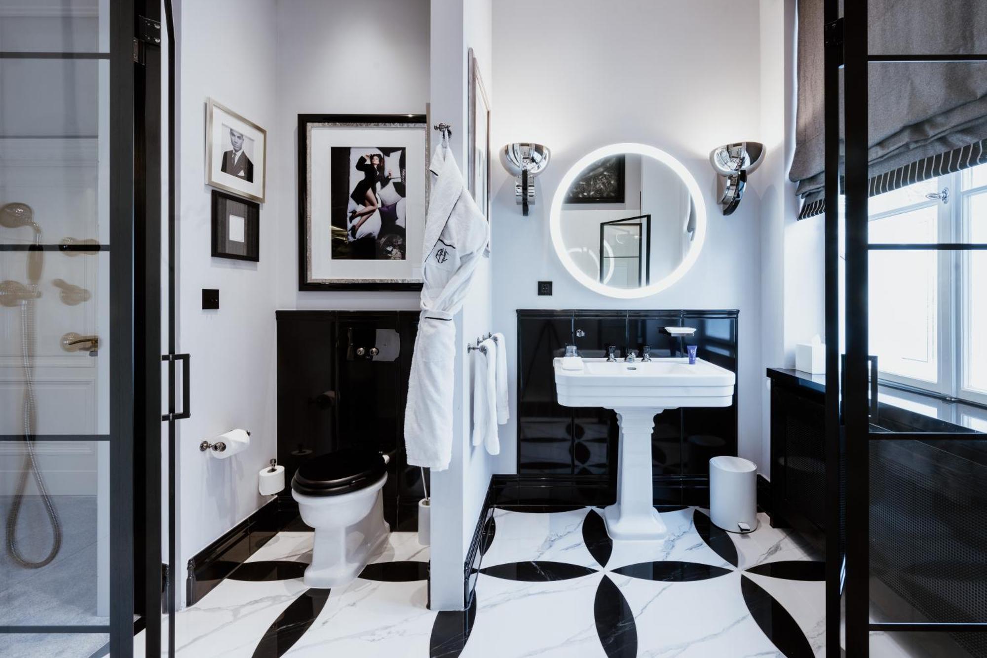 Schlosshotel เบอร์ลิน ภายนอก รูปภาพ Bathroom
