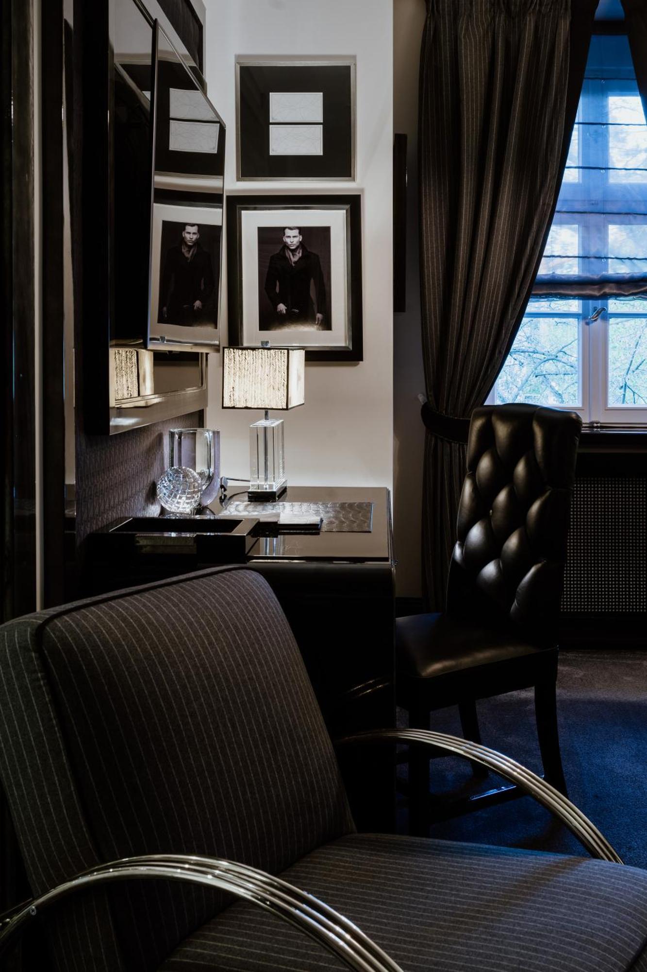 Schlosshotel เบอร์ลิน ภายนอก รูปภาพ The interior of the club