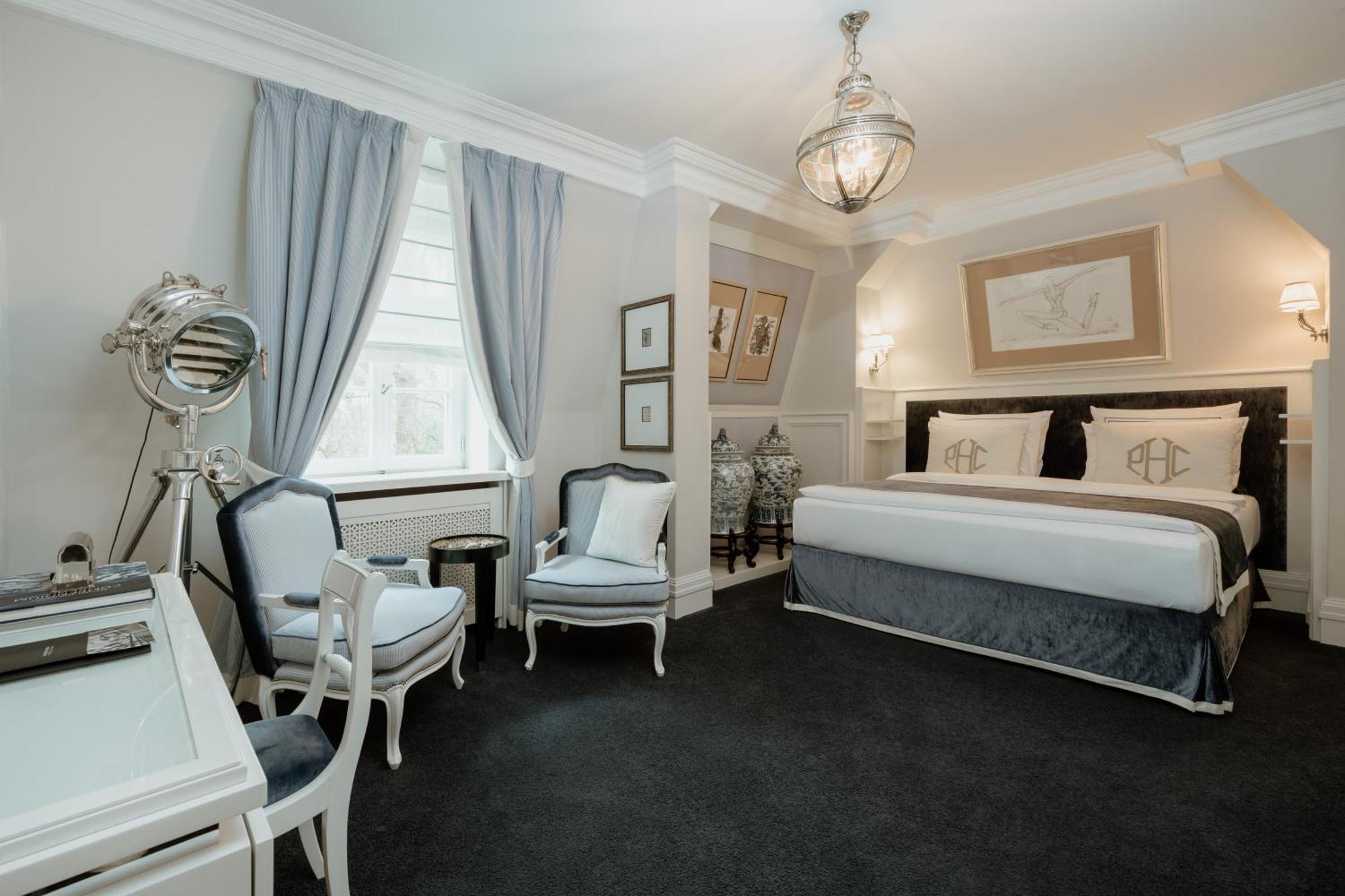 Schlosshotel เบอร์ลิน ภายนอก รูปภาพ A room at the hotel