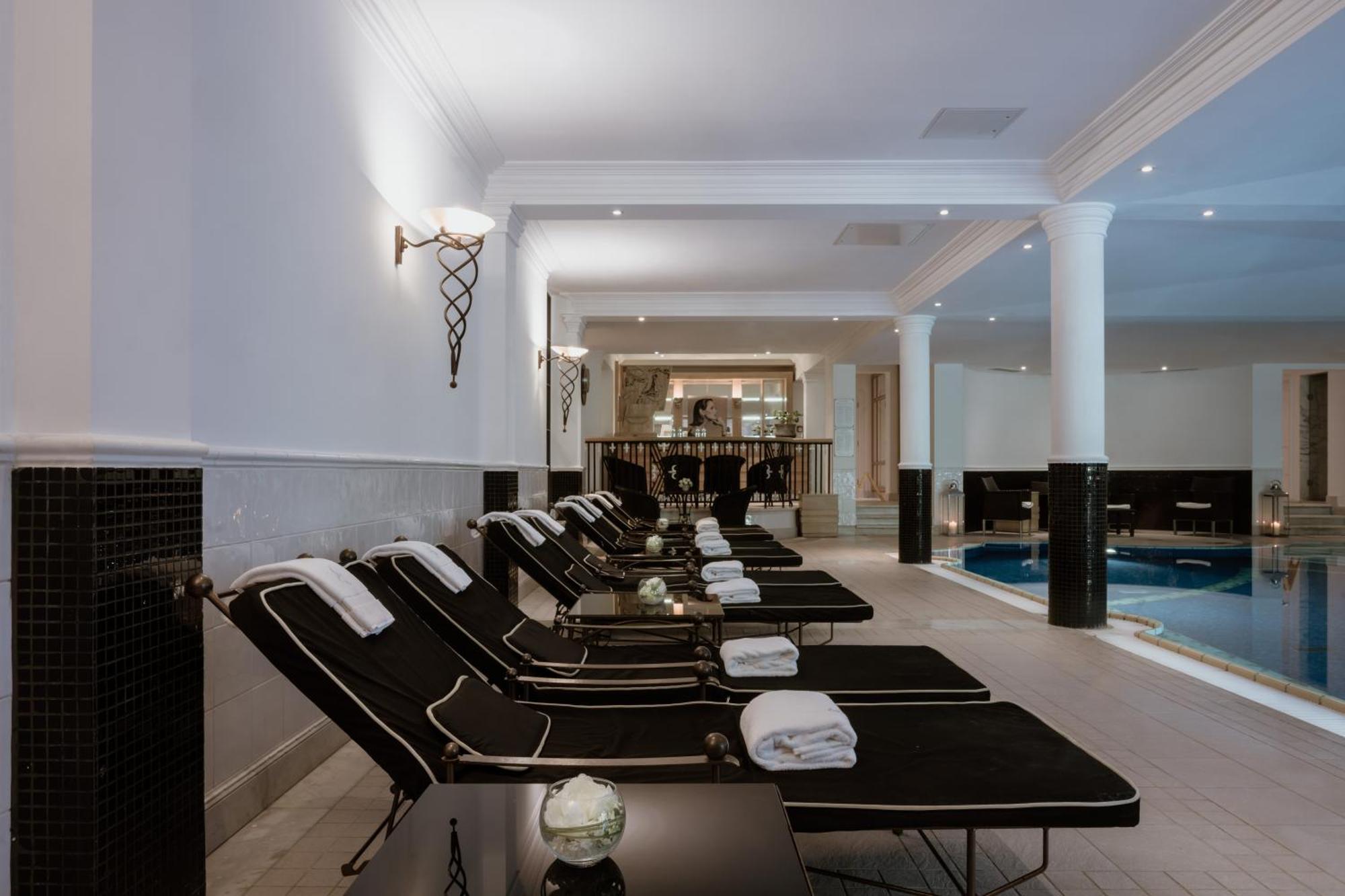 Schlosshotel เบอร์ลิน ภายนอก รูปภาพ Spa at The Dorchester