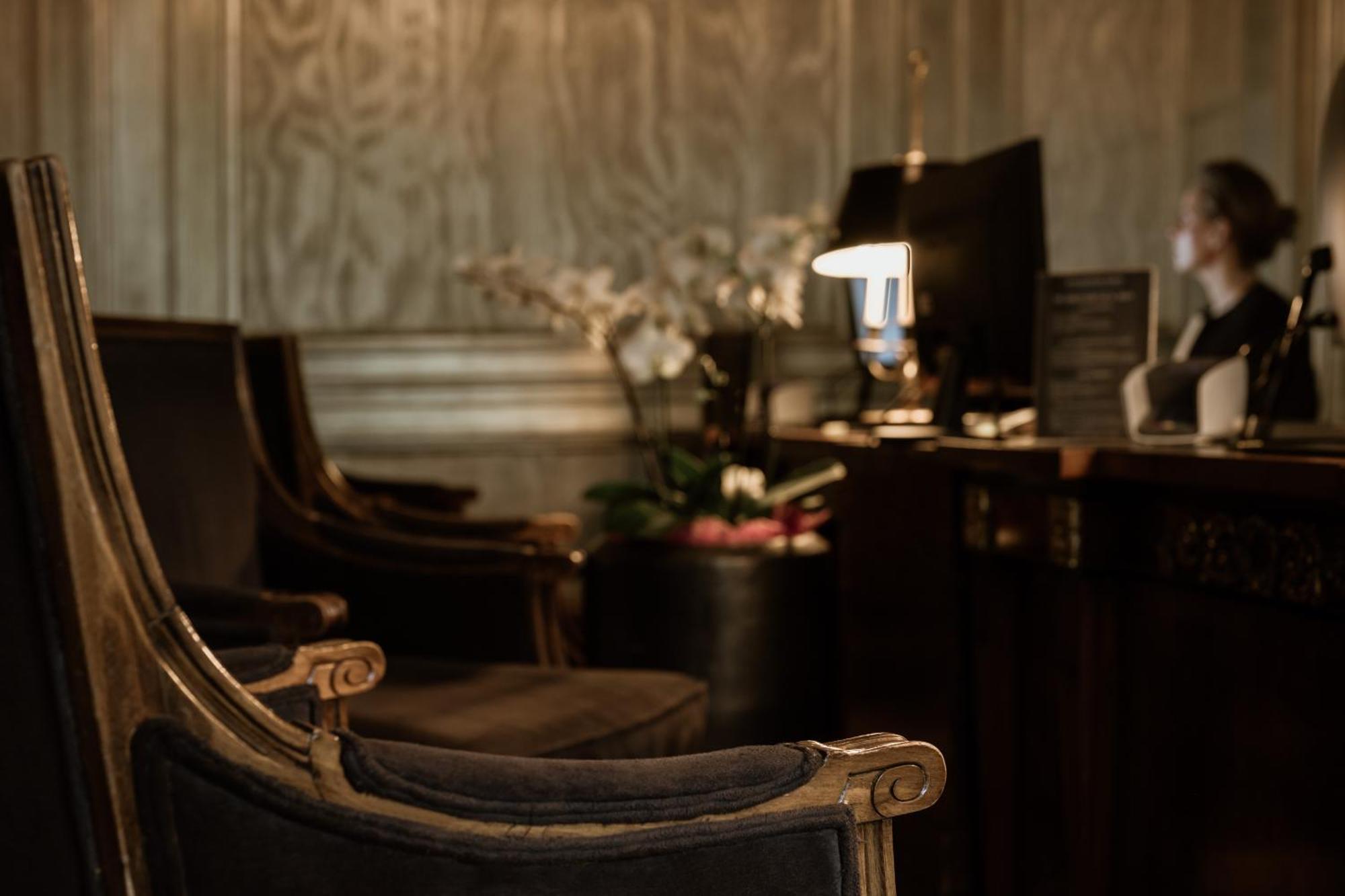 Schlosshotel เบอร์ลิน ภายนอก รูปภาพ The office of the Prime Minister of the Republic of North Macedonia