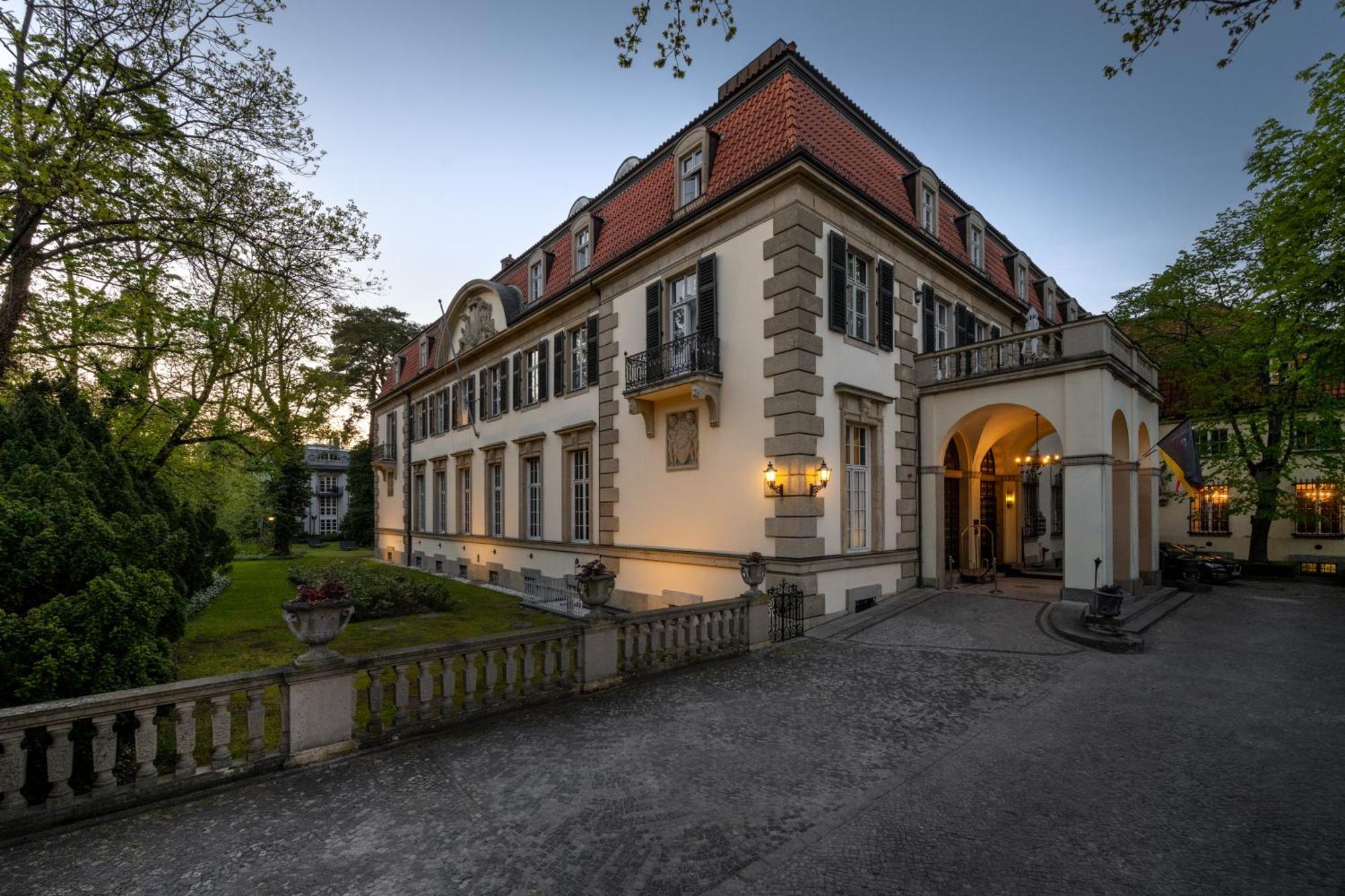 Schlosshotel เบอร์ลิน ภายนอก รูปภาพ Villa Weißhaus