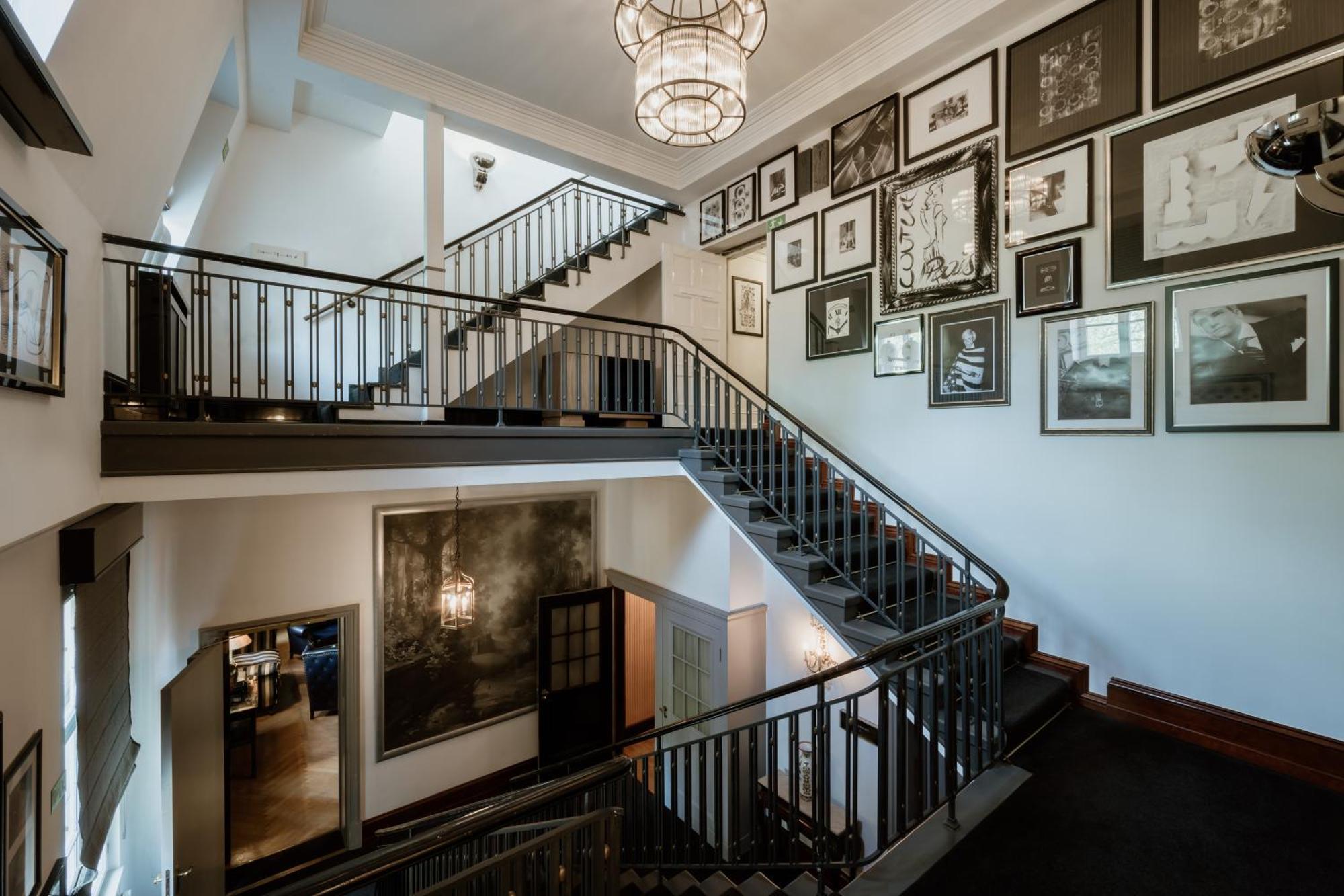 Schlosshotel เบอร์ลิน ภายนอก รูปภาพ Interior of the hotel